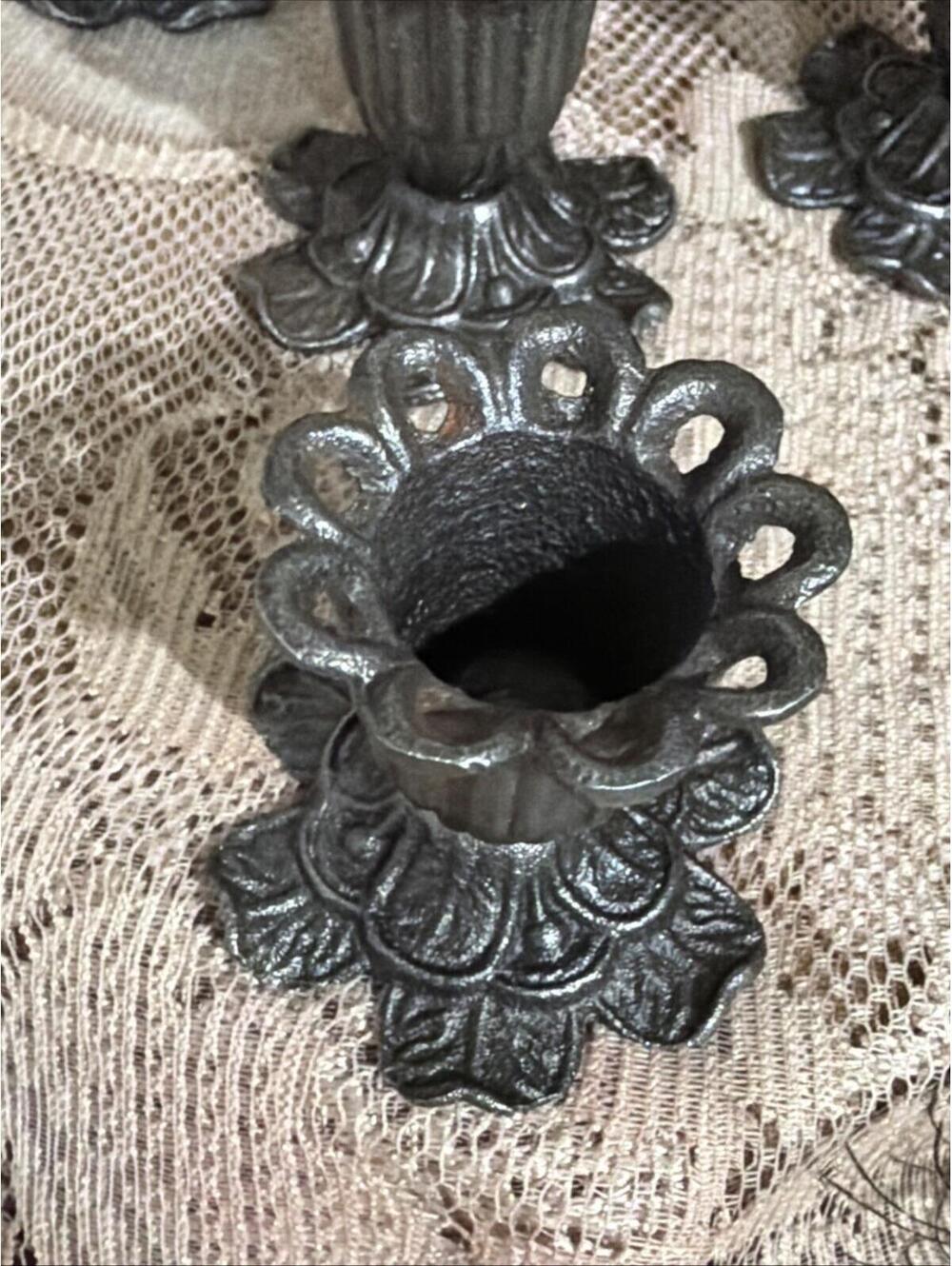 Vintage Cast-Iron Candle Holders Flower Floral Set 4 Gothic Fairy Cottage Ornate - Picture 5 of 11